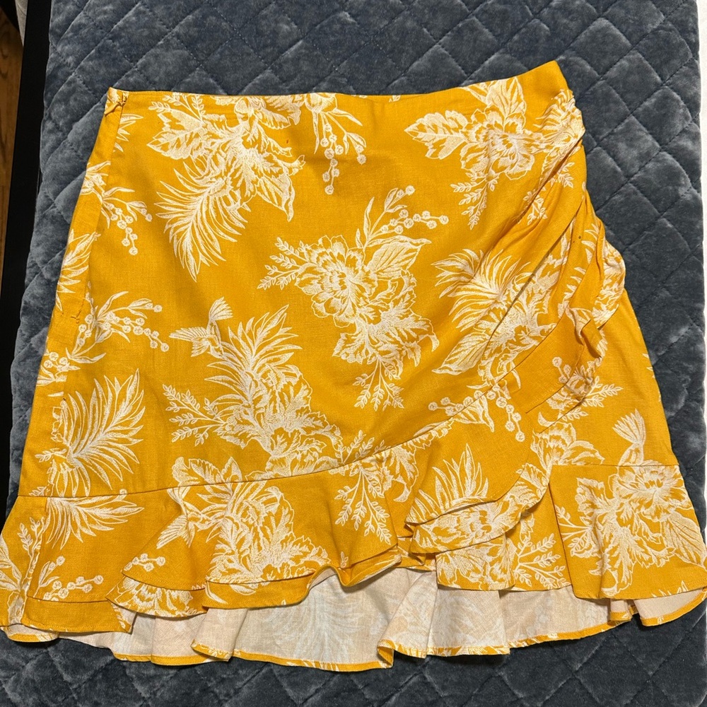 Yellow floral mini skirt